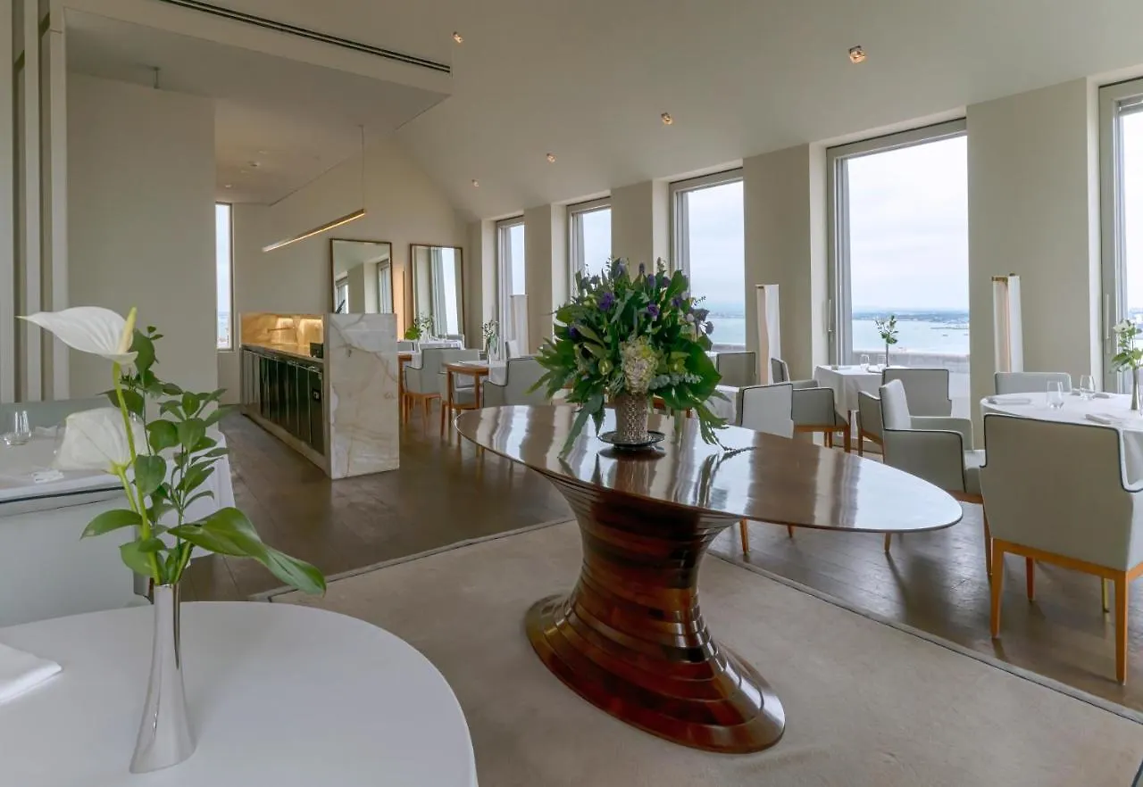 ***** Hotel Verride Palacio Santa Catarina Lissabon Portugal