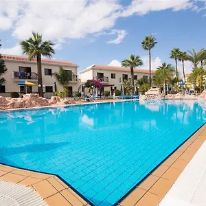 https://loutsiana-ii-hotel-apartments.hotelsatayianapa.com