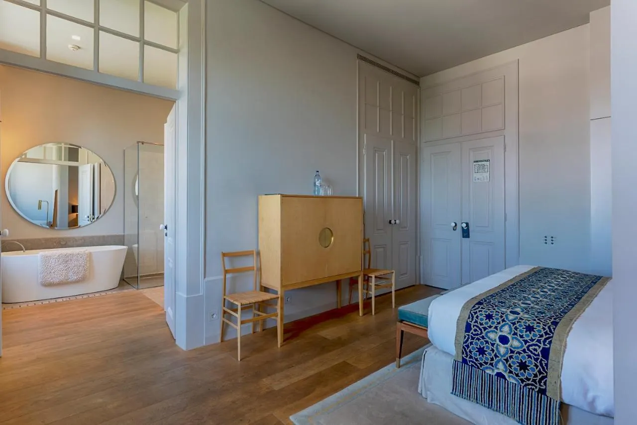 ***** Hotel Verride Palacio Santa Catarina Lisbon Portugal